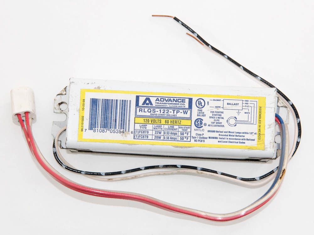 Advance Transformer RLQS122TPW RLQS122TPW (120V) Philips Advance T9 Magnetic 120V Circline Ballast