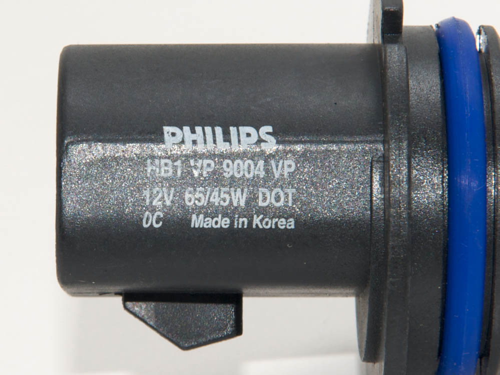 Philips Lighting PA-9004VPS2 9004VPS2 PHILIPS VISION PLUS 9004/HB1 Halogen Low and High Beam Headlight - Up to 50 ft. Longer Beam
