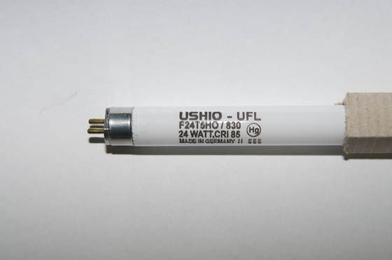 Ushio U3000389 F24T5HO/830 24W 22in T5 HO Warm White Fluorescent Tube