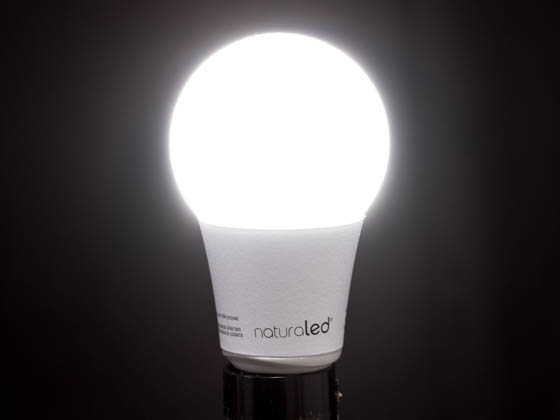NaturaLED 5822 LED9.5A19/87L/40K Dimmable 9.5W 4000K A19 LED Bulb